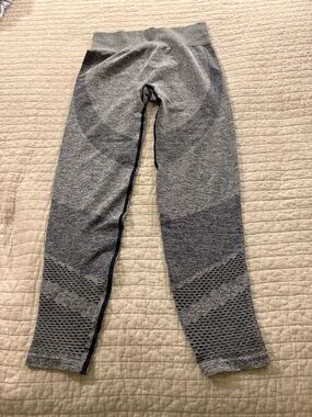 PINK Victoria’s Secret Seamless Grey Active Leggings
